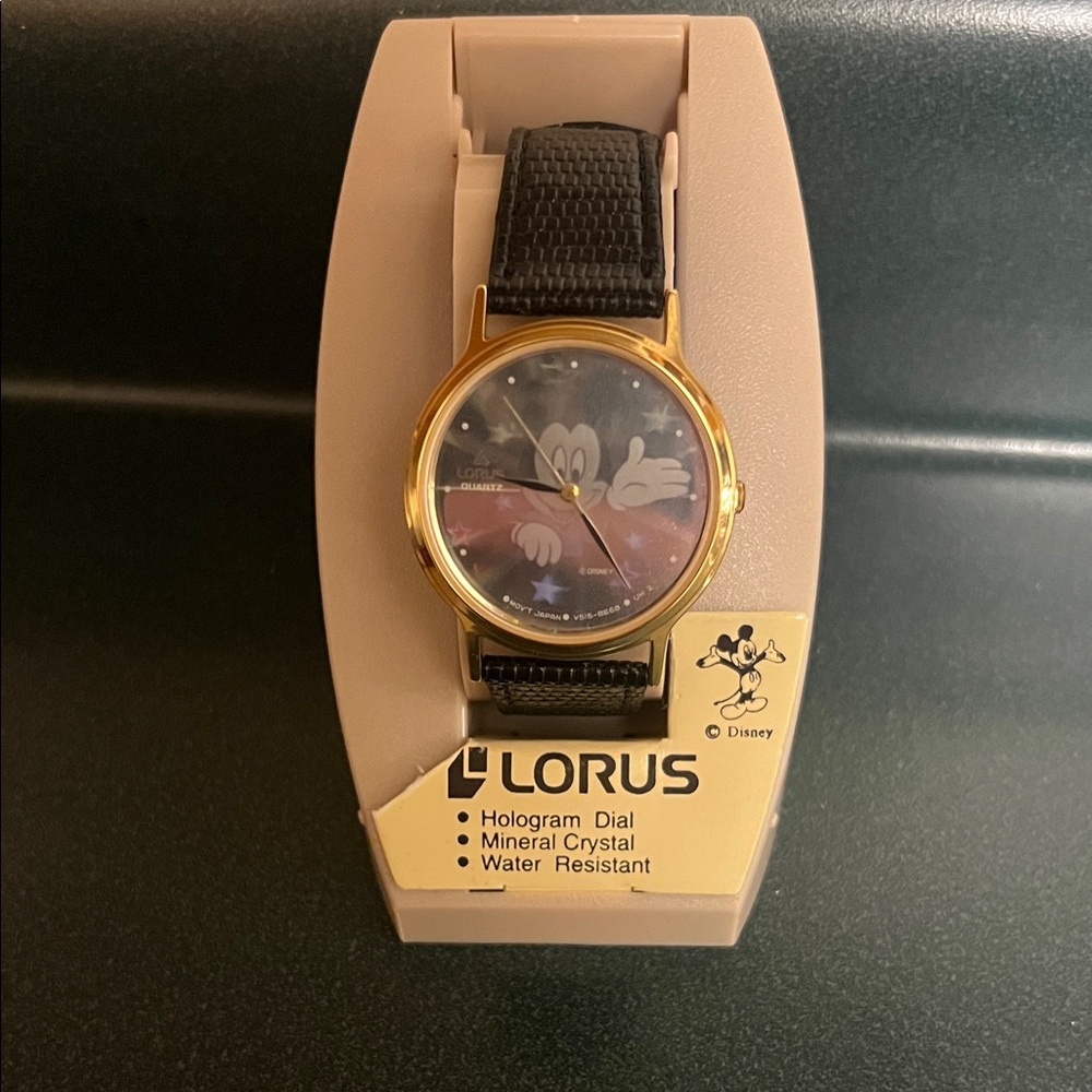 Lorus Quartz Disney Holographic Mickey Watch